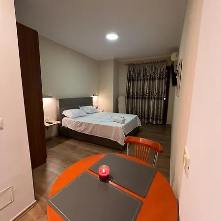 Skyline تيرانا